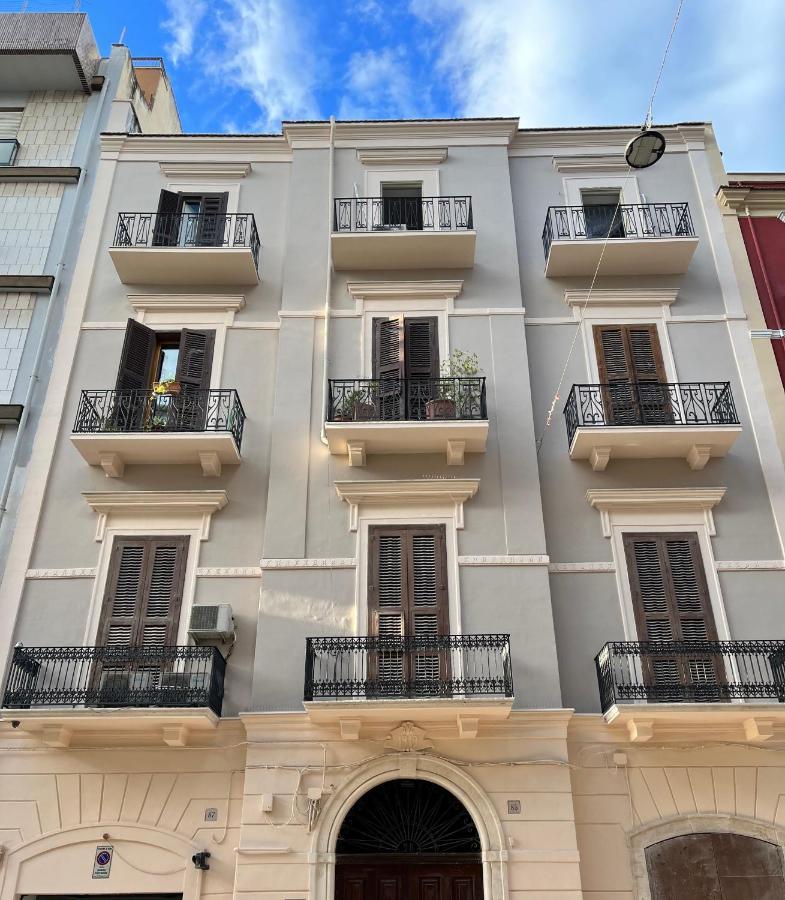 Apartment City Center Eighty-Five Bari Buitenkant foto