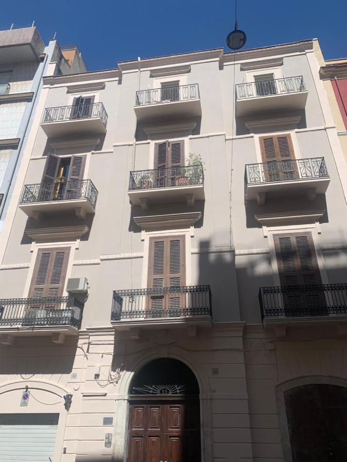 Apartment City Center Eighty-Five Bari Buitenkant foto