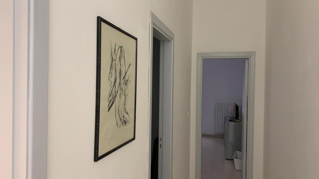 Apartment City Center Eighty-Five Bari Buitenkant foto