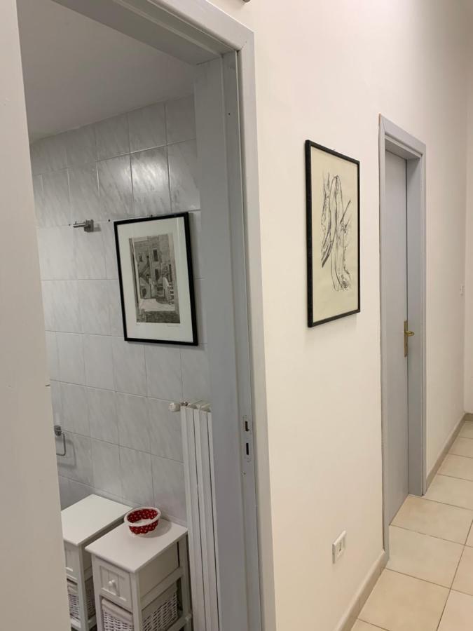 Apartment City Center Eighty-Five Bari Buitenkant foto