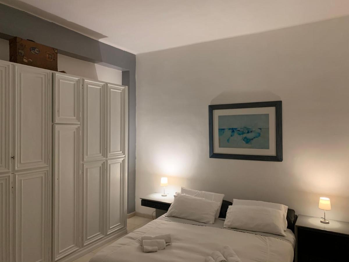 Apartment City Center Eighty-Five Bari Buitenkant foto