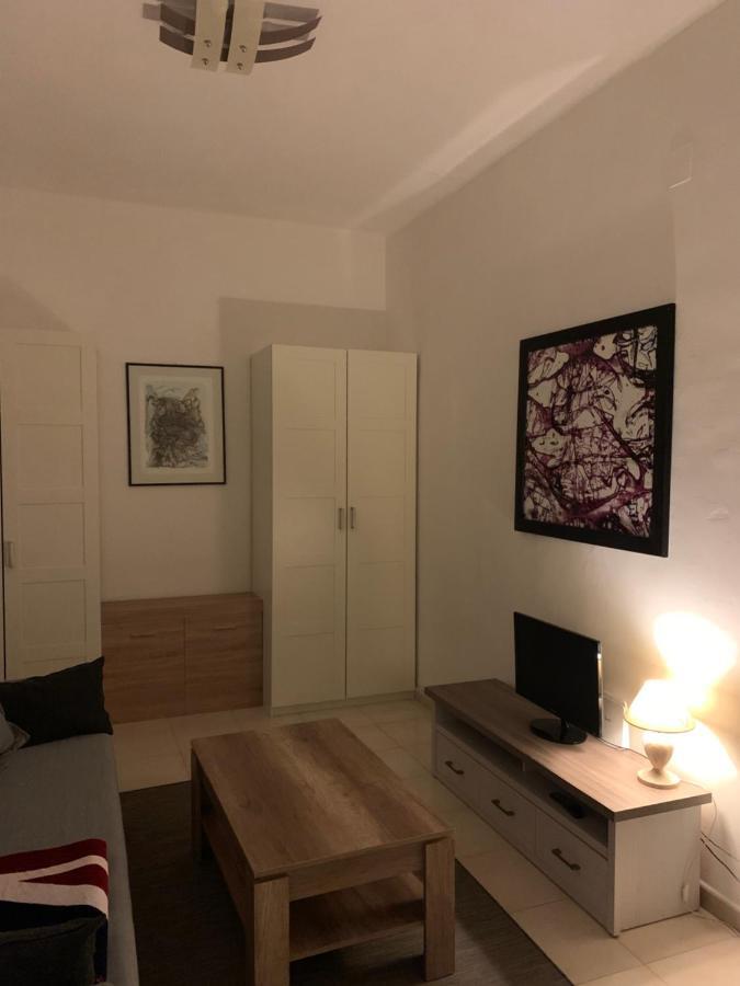 Apartment City Center Eighty-Five Bari Buitenkant foto
