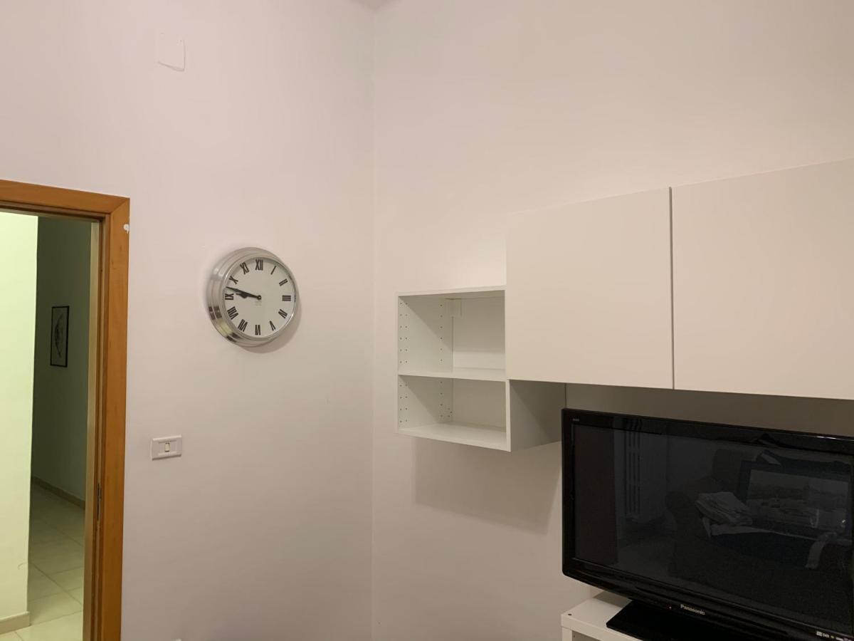 Apartment City Center Eighty-Five Bari Buitenkant foto